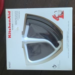 NEW Kitchenaid flex beater